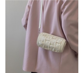 OOMhotsale   2023 niche design new women's bag, fashionable and versatile, single shoulder crossbody bag, hand-woven small round bag