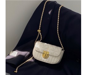 OOMhotsale   2023 niche design new women's bag transfer bead rhombus chain small bag single shoulder crossbody small square bag