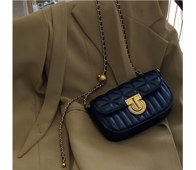 OOMhotsale   2023 niche design new women's bag versatile rhombus lock chain small bag single shoulder crossbody small square bag